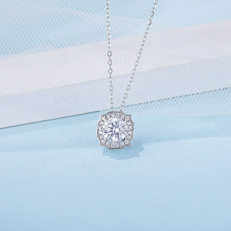 

China Supplier Handmade Necklace Personalized Moissanite Necklaces