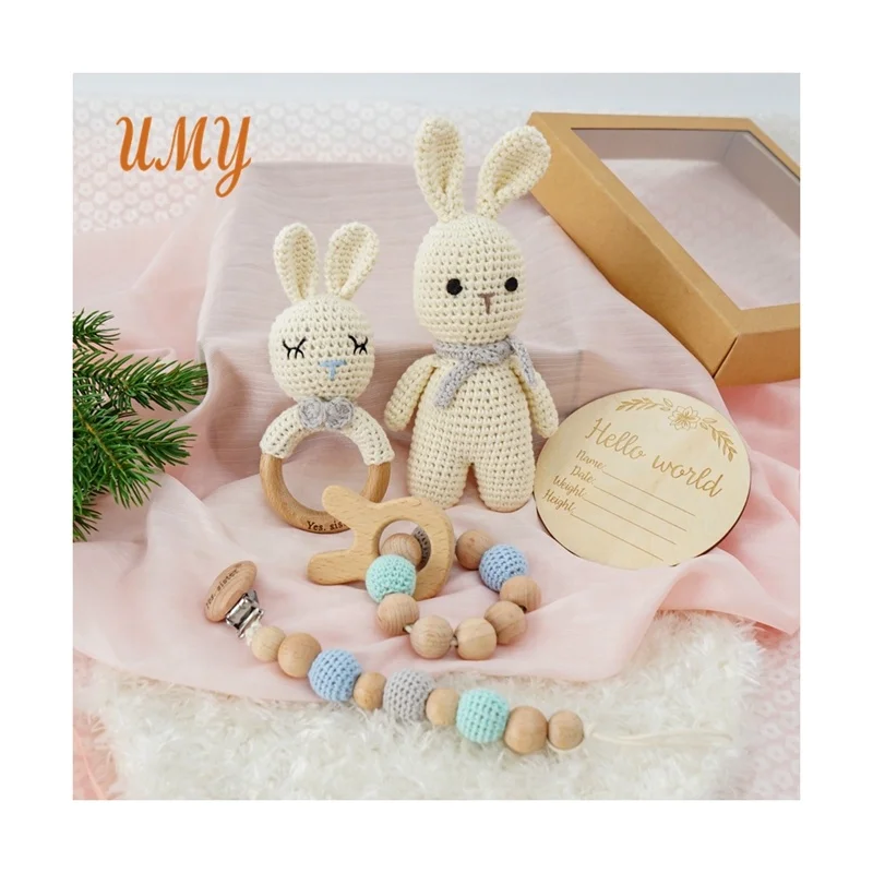 

Wholesale Baby Rattles Wooden Teether Teething Newborn Crochet Baby Gift Set Rattle