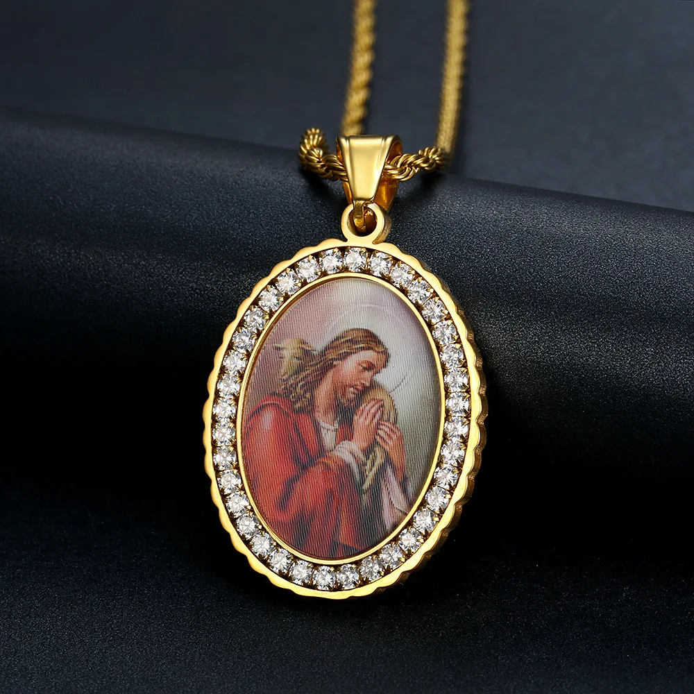 

Stainless Steel Gold Plated Zircon Oval Solid Pendant Mary Jesus Mona Lisa Religious Design Character Necklace