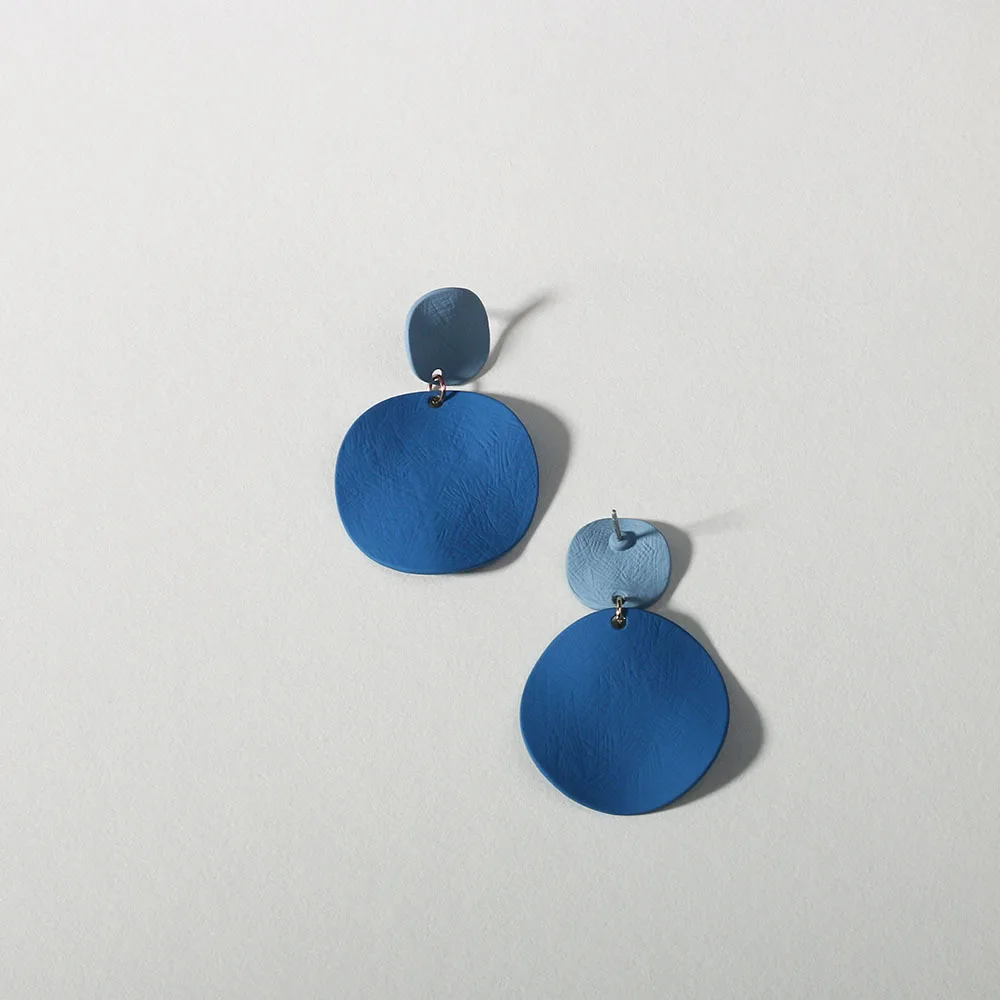 

2021 New Fashion Korean S925 Silver Needle Circle Round Earrings Female Blue Circle Stud Earring