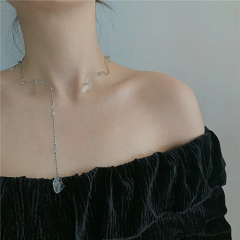 

Metal crystal Set auger wavy necklace