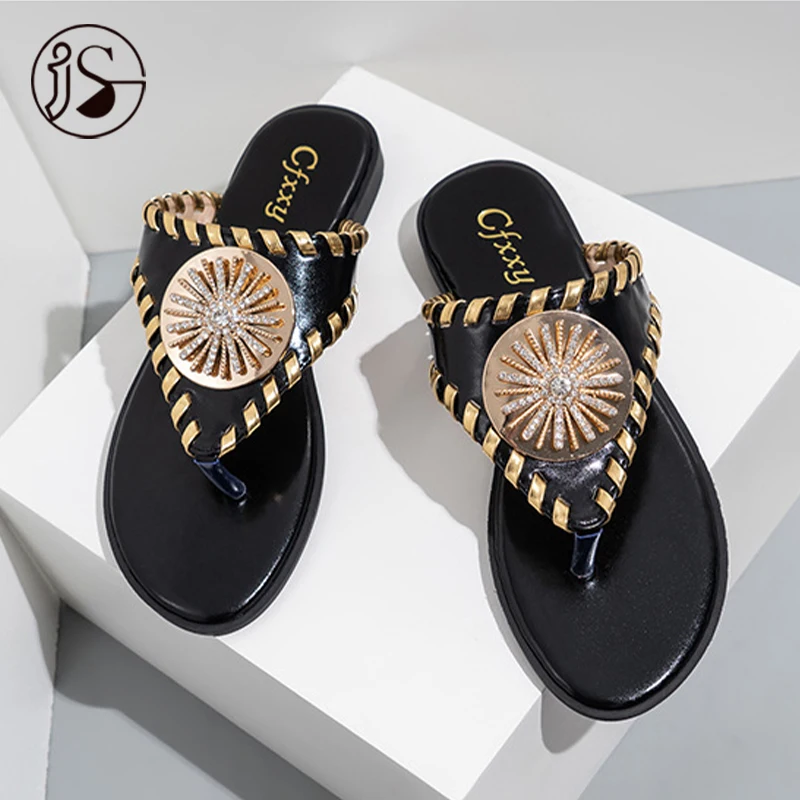 

The new 2021 gold, braided, flat-bottomed Ladies flip-flops Beach PU clip foot flat slippers for girls