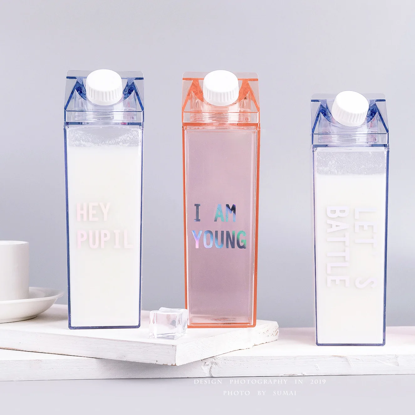 

1000ML Reusable Custom Logo Transparent Clear Milk Carton Shaped Plastic Water Bottle for milk