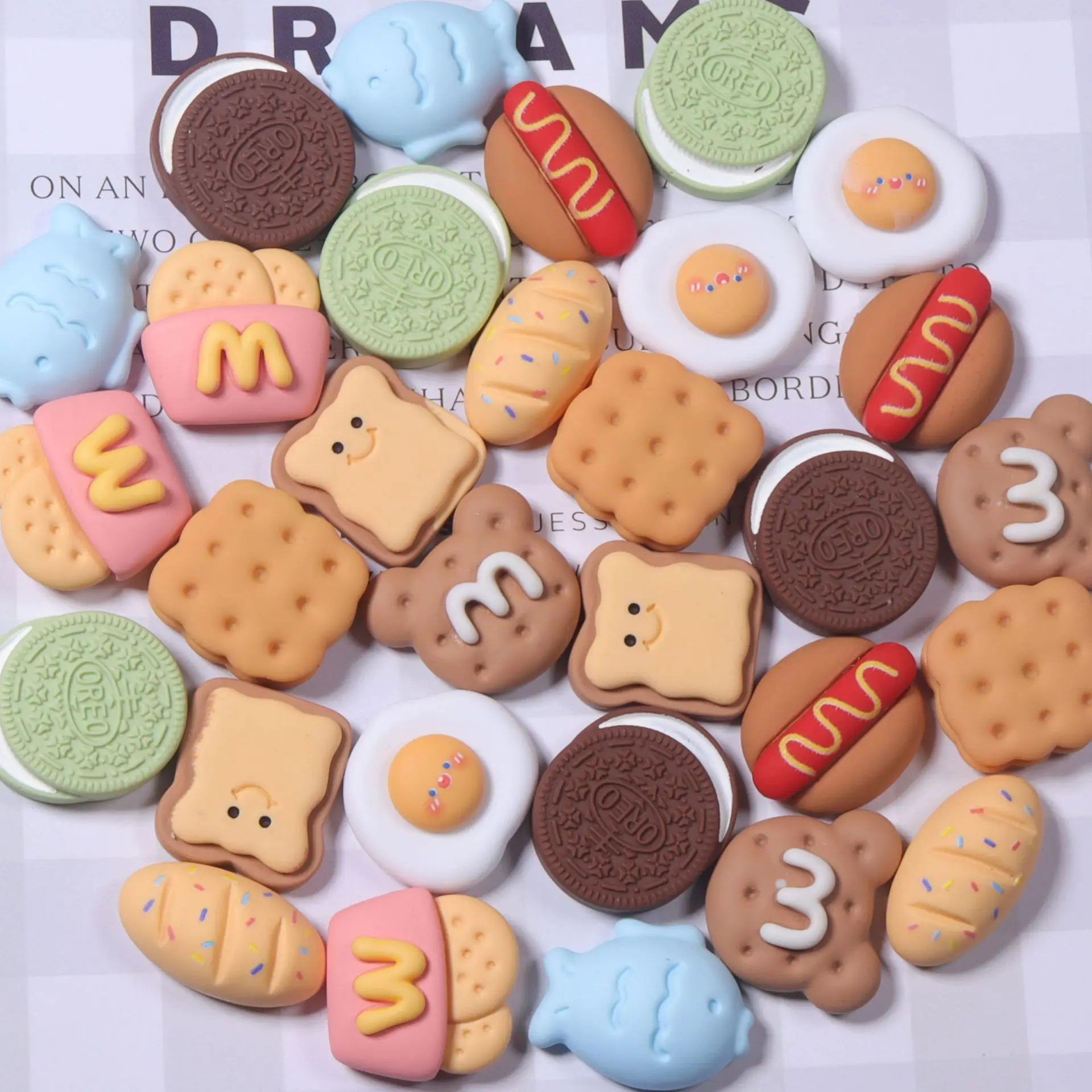 

yiwu wintop new cute cartoon mixture cookies bread design flatback resin cabochons for scrapbooking craft