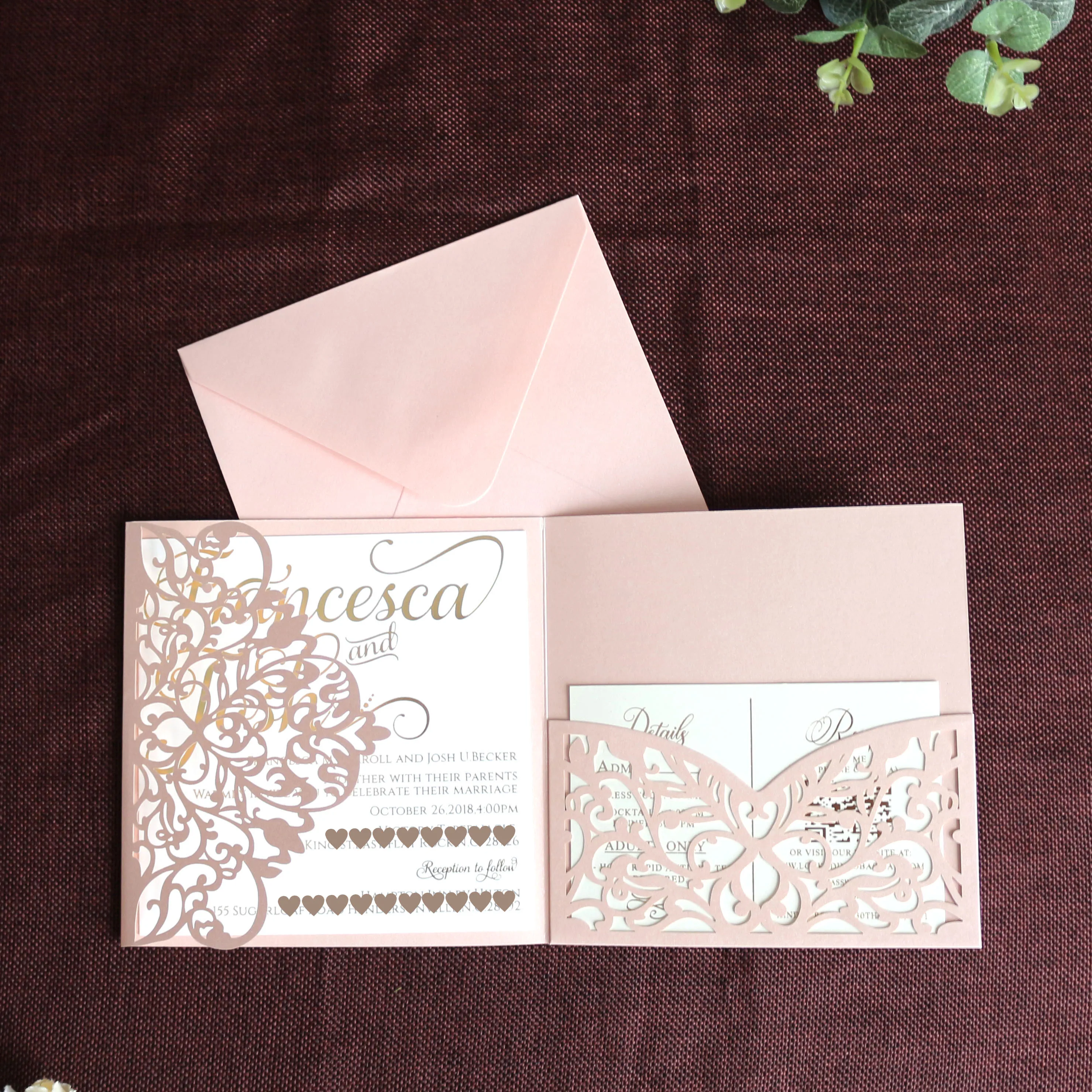 

Folding Wedding Invitation Card Exquisite Laser Card Gold Foil Birthday Card