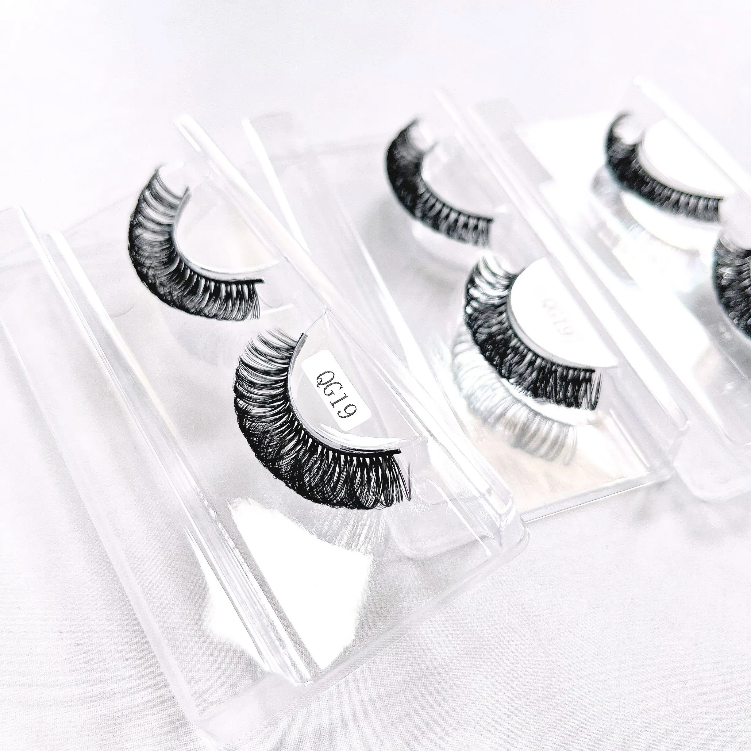 

Russian eyelash wholesale vendor 15mm false lashes vegan curly wing lashes custom packaging