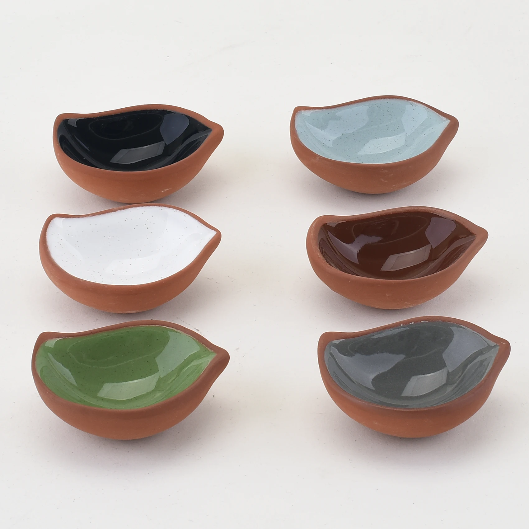 

Terracotta Small Ceramic Pinch Bowls 3.1 Inch Dip Mini Bowls Set For Soy Sauce Salsa Condiments Server Dishes