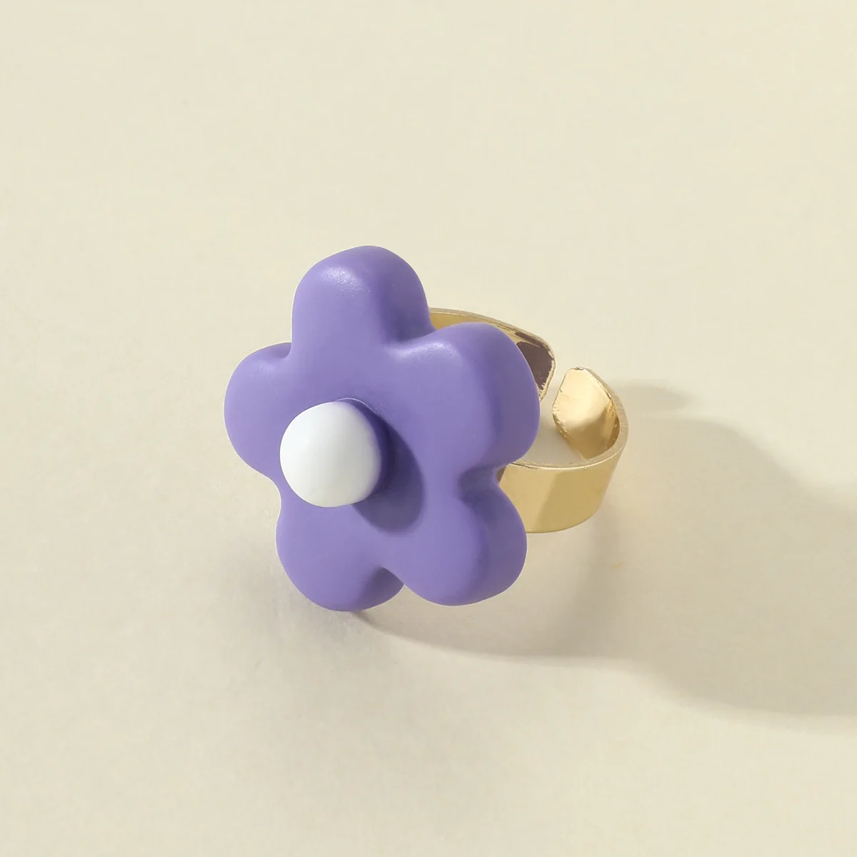 

OUYE 2021 Fashion Cute Resin Acrylic Fresh Flower Ring Color Ring For Girl Wholesale, Colorful