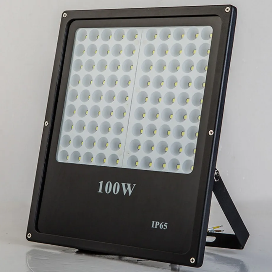 Flood Light2.JPG