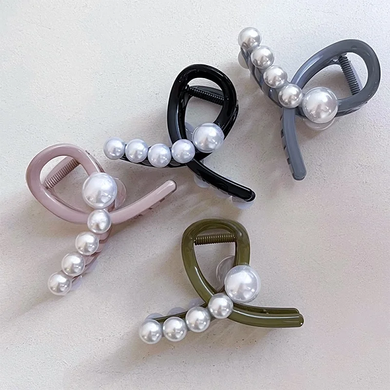 

MIO Cross Hair Claw 8cm Big Clamp Simple Elegant Pearls Lady Latest Shark Clip Imitation Pearl Bride Hair Claw