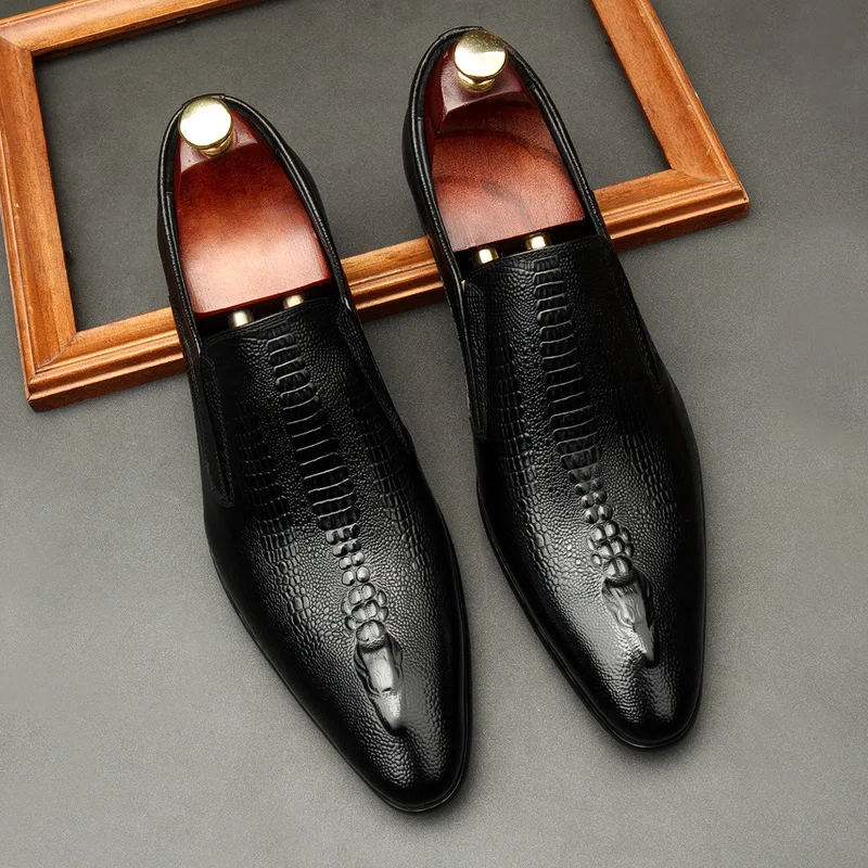 

Breathable alligator pointed leather shoes business dress men's shoes set foot summer British fashion men's shoes