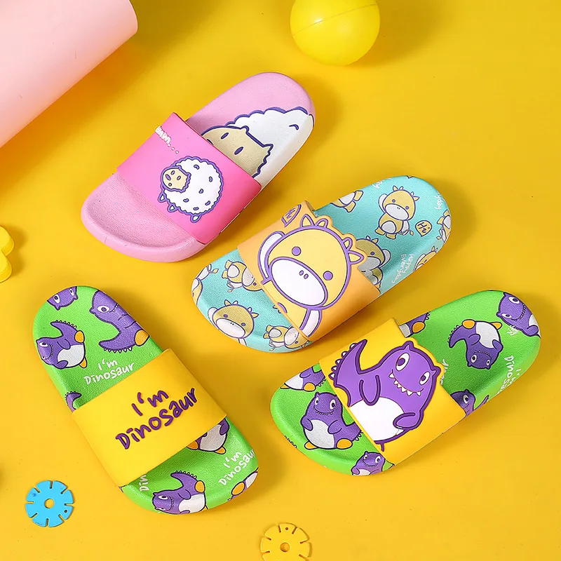 

2021 New arrivals Low MOQ Cute Design Printed PVC Summer Sandals Boys Girls Casual Shoes slippers for kids kids bear slippers, Customized color