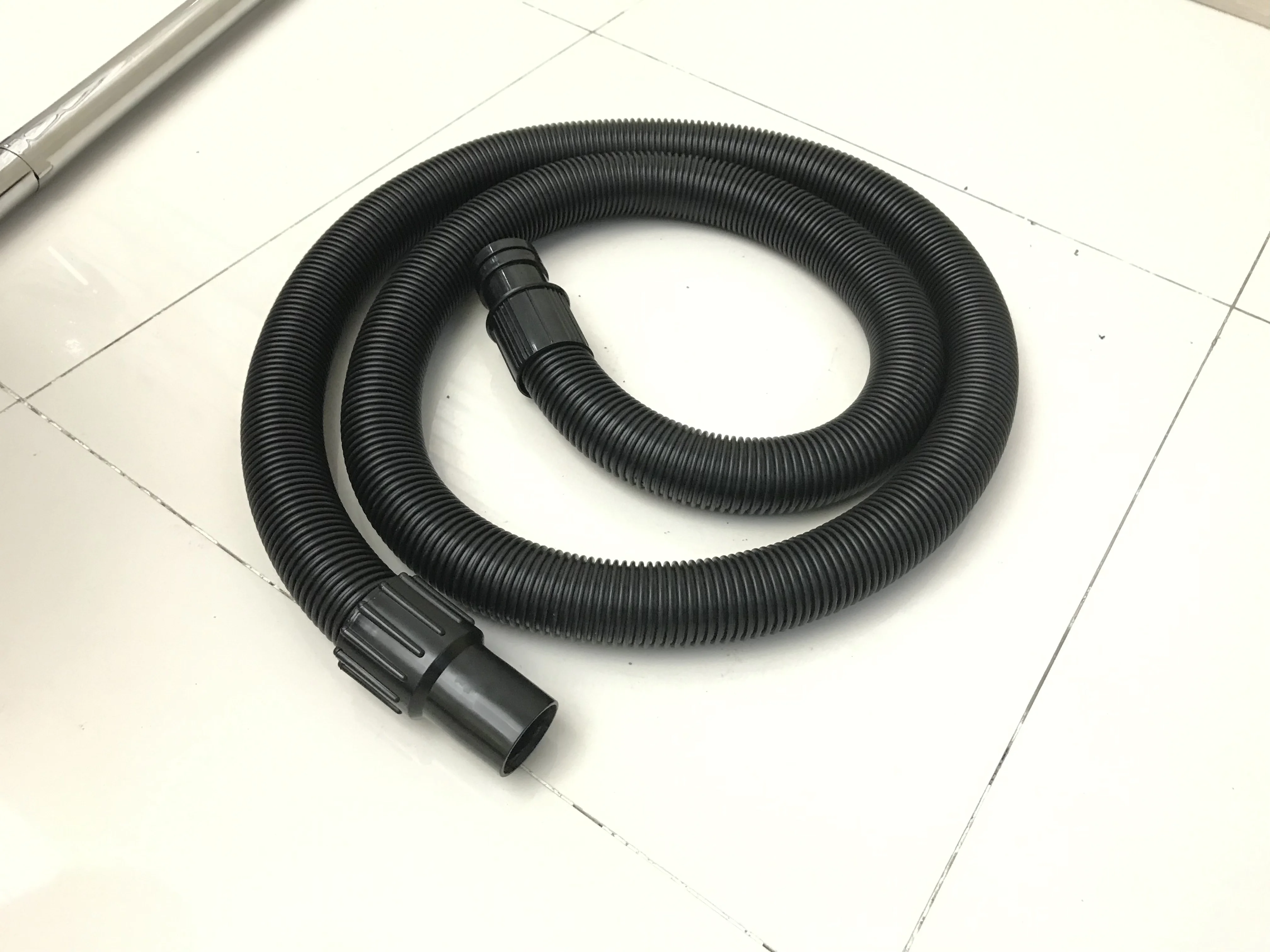 Strong Base Sofa Cleaning Machine Vacuum Cleaner With Drainage Function