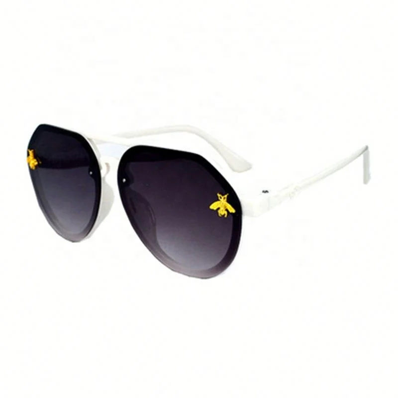 

Women Little Bee Outdoors Travel Sunglasses in Stock, 12 colors