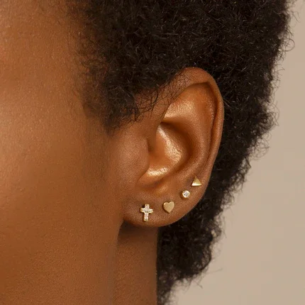 

Fashion Simple Ohrringe Mini Geometric Round Tiny Triangle Bar Square Heart Stud Earrings Stainless Steel