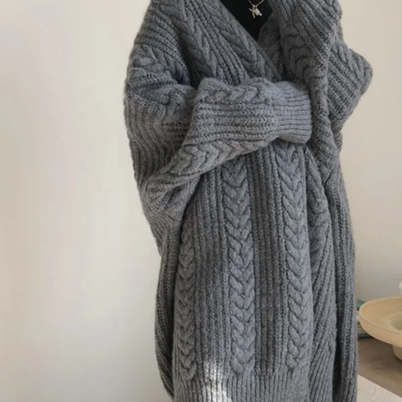 New Women's Sweaters Autumn Winter Fashionable Bat Sleeve Cardigans Warm Wild Knitwear Tops