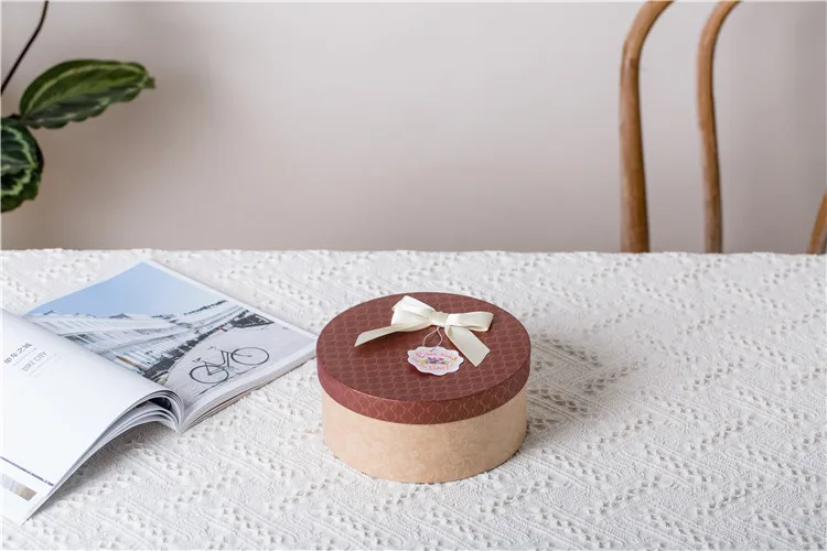 Good quality different sizes bulk craft packaging paper gift box round gift boxes   .jpg