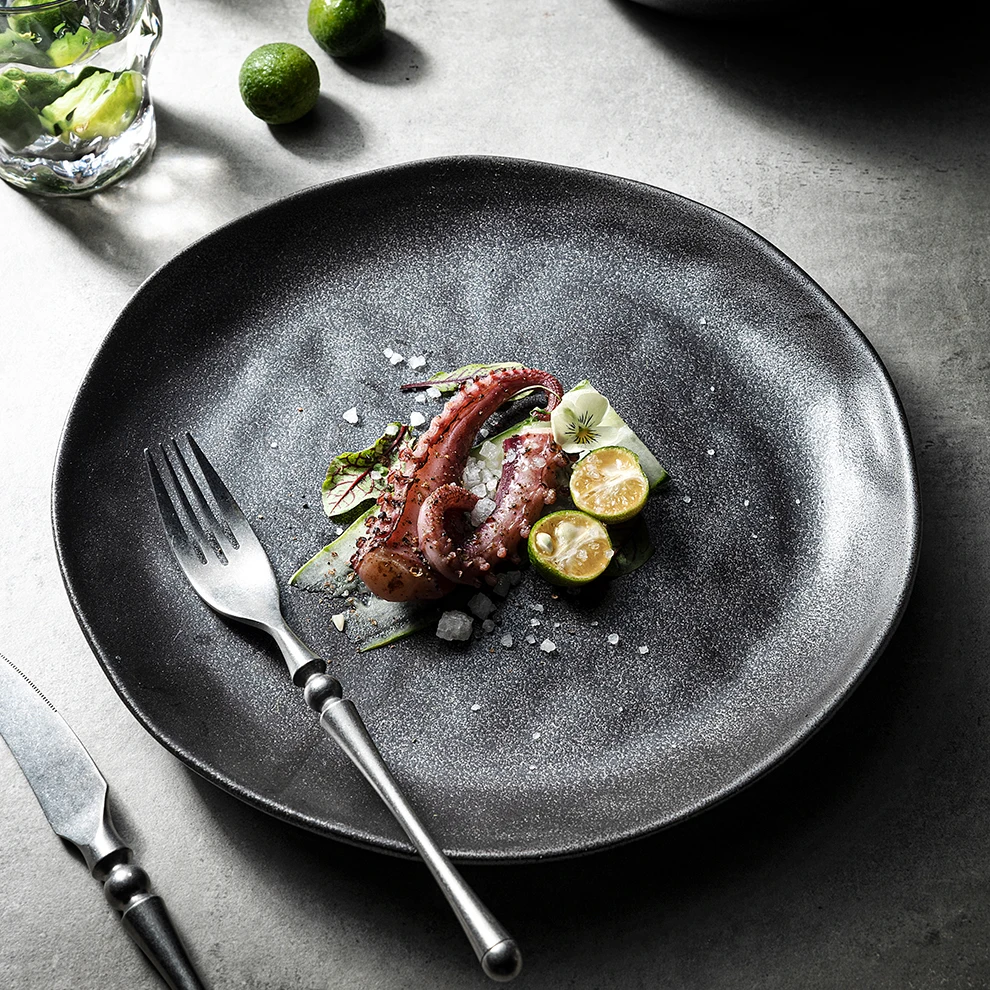 

Supplier 8" 11" Modern Nordic Style Black Dishes Events Home Outdoor Restaurant Use Unique Porcelain Matte Black Shallow Plate