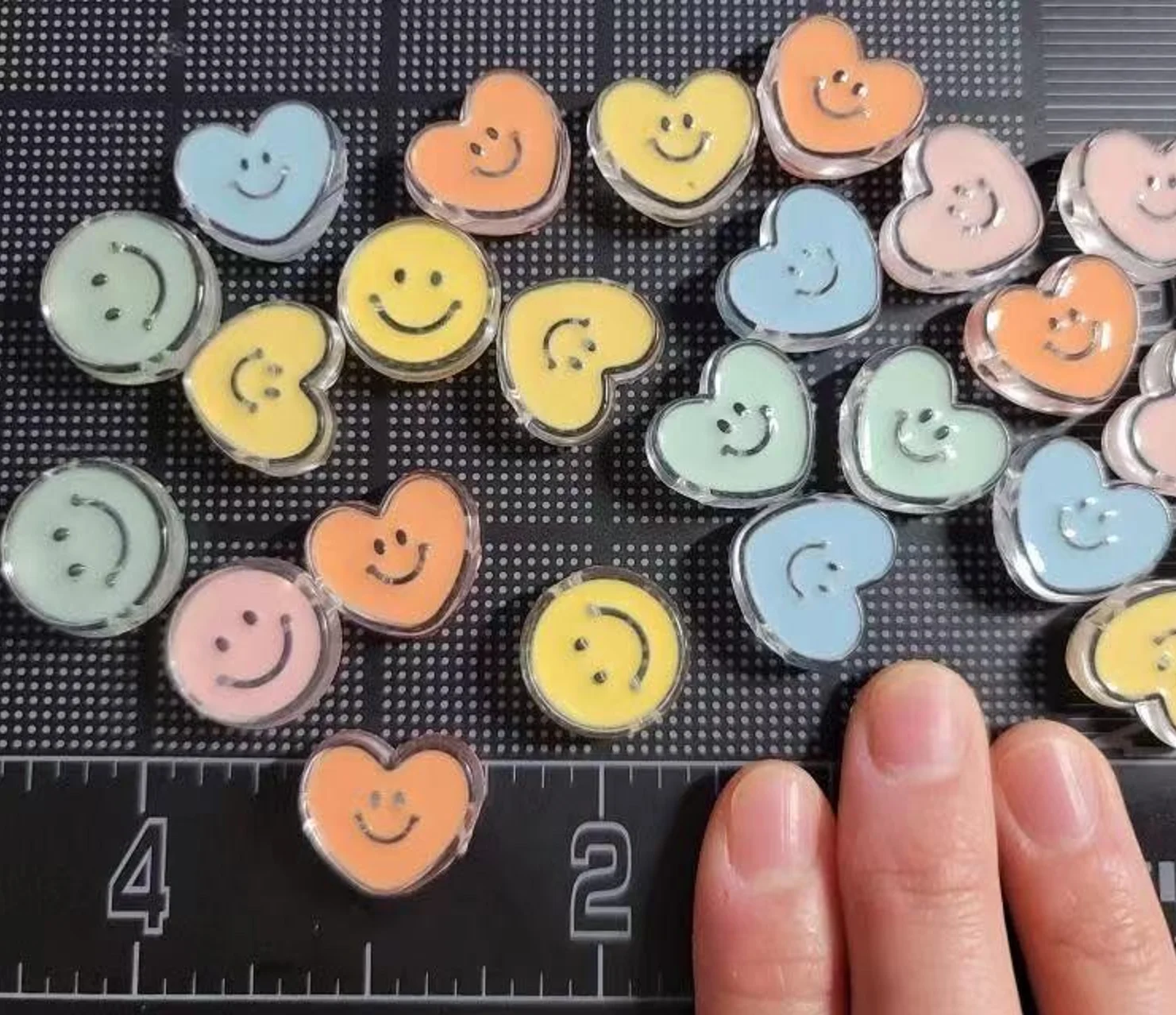 

acrylic Transparency smile face beads with holes
