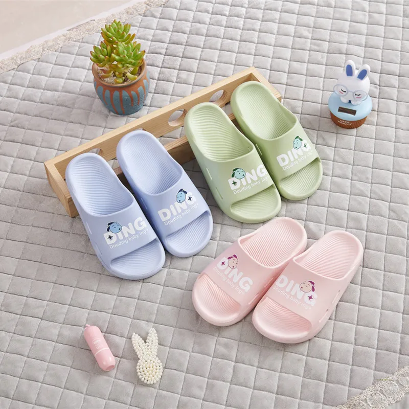 

factory wholesale kiddies shoes Comfortable beach sandles for kids Home yeezy kid slides, Customized color