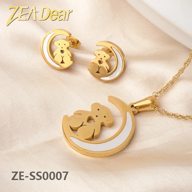 

Cute and exquisite gold Little Bear white shell moon earrings necklace set simple women's stainless steel gold jewelry set