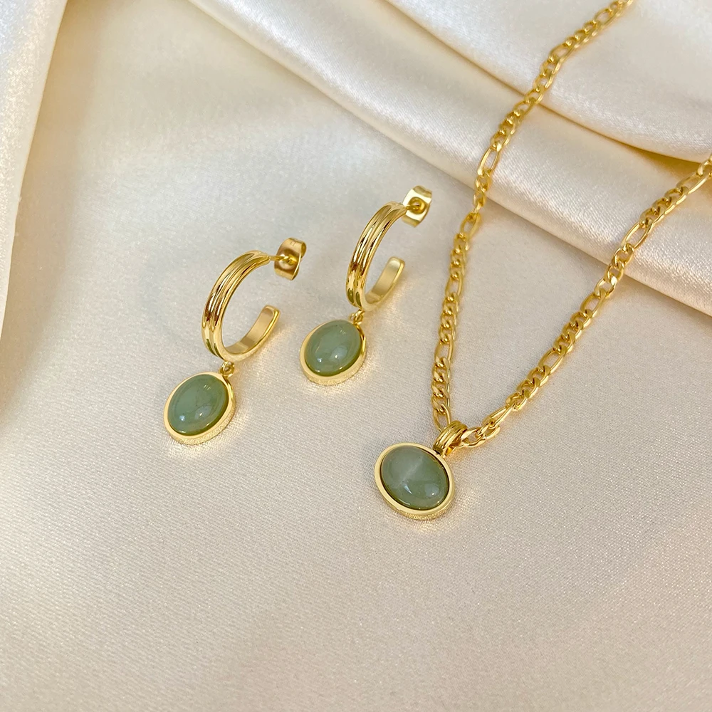 

18K Green Aventurine Jade Round Pendant Figaro Chain Stainless Steel Necklace Earrings Set Vintage Gold Plated Jewelry for Women