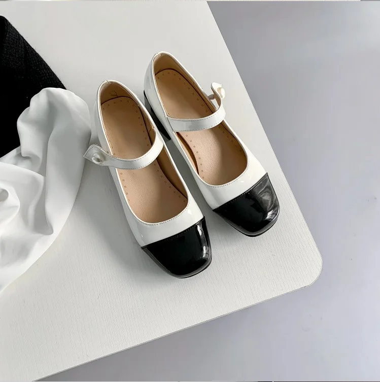 

2021 spring new color matching pearl buckle round toe thick high-heel women's single shoes European and American large size, Front black, front white