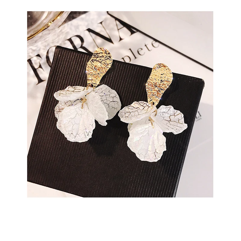 

Adelante Women New Fashion Party Beach Jewelry Decor White Shell Flower Petal Drop Earrings