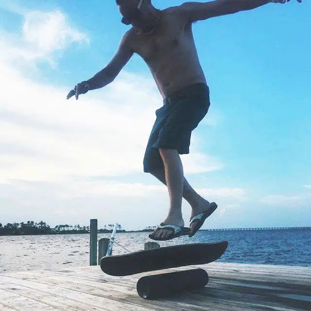 
Wood Standing Desk Anti-Slip Surface & Roller for Surfing, SUP, Wakesurf, Wakeskate, Ski, Snowboard and Skateboarding 