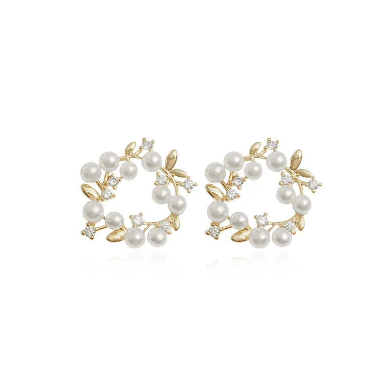 

Allergic Free 925 Silver Needle Freshwater Hollow Pearl Flower Stud Earrings Wreath Cubic Zircon Women wedding and bridal