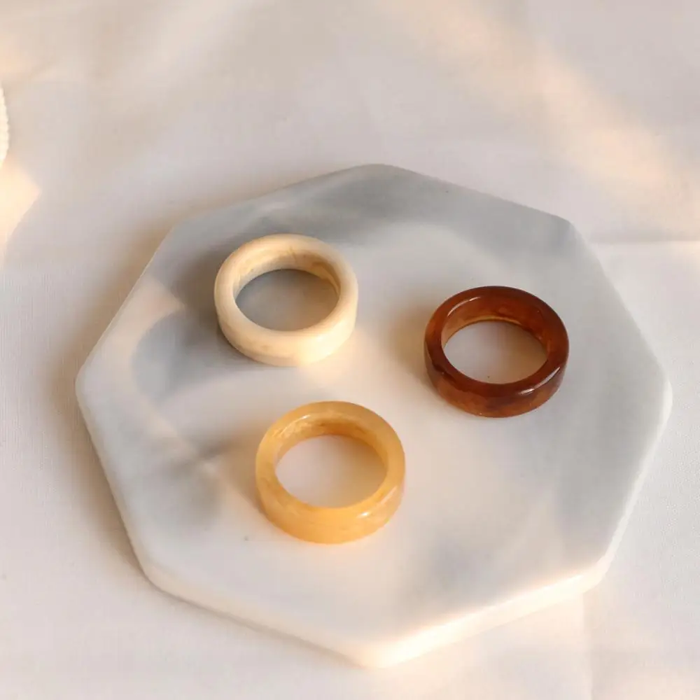 

New Vintage Fashion Acrylic Acetic Acid Round Resin Hand Finger Rings for Men Women Jewelry Gift, Colorful