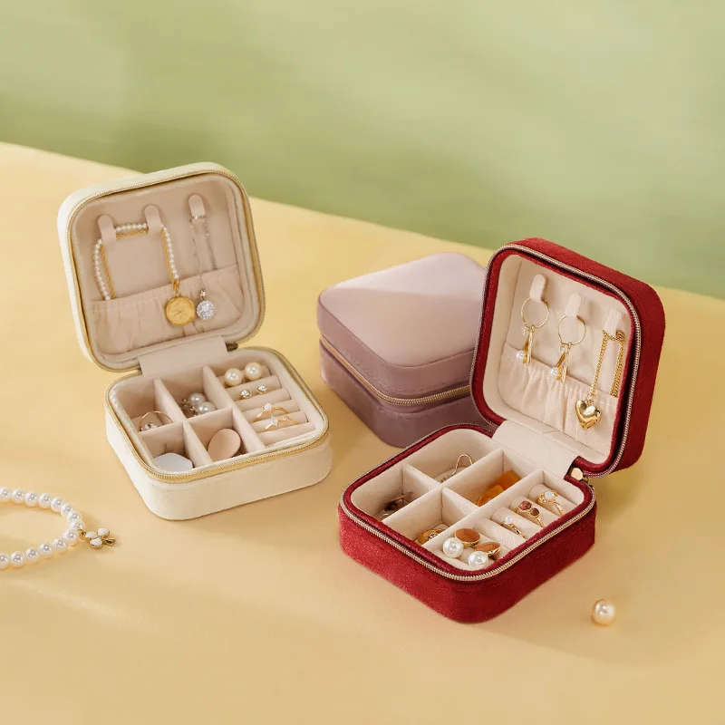 

New Wholesale Square Luxury Plush Velvet Jewelry Box Organizer Portable Necklace Ring Earring Small Travel Jewellery Case