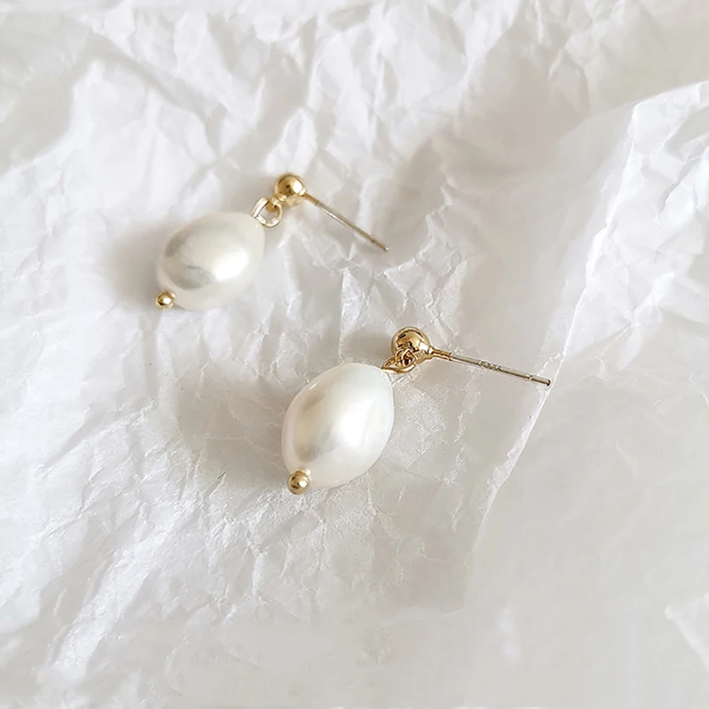

2021 bridal jewelry hypoallergenic brass gold plated big freshwater pearl women retro earring