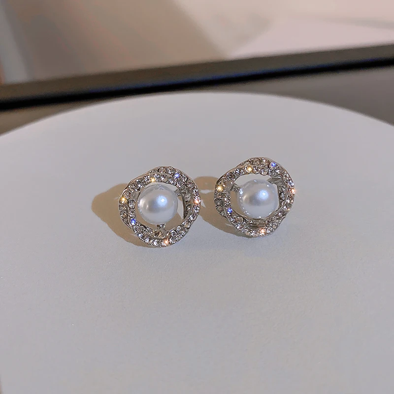 

fashion trendy circle zircon pearl stud earrings