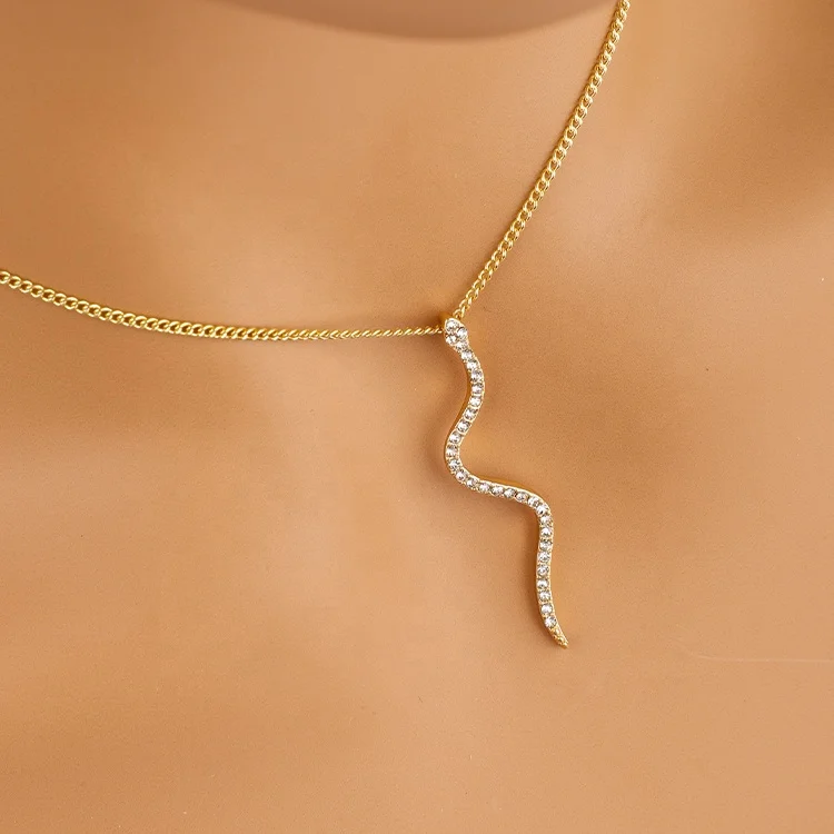 

Elegance gold plated jewelry weed charms pendant choker snake necklace pendant