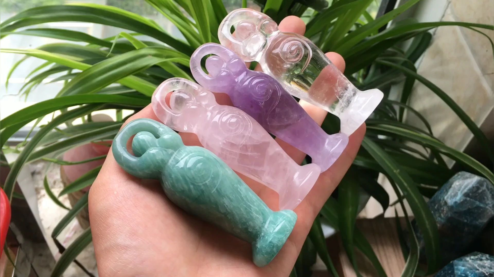 Wholesale Customized Crystal Stone Natural Labradorite Quartz Crystal Goddess Figurines Craft