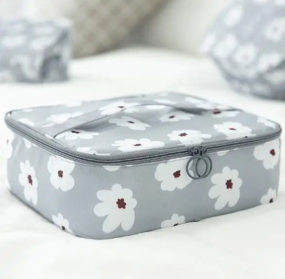 

Hot Fashion Cosmetic Bag Big Capacity Women Travel Toiletries Bag