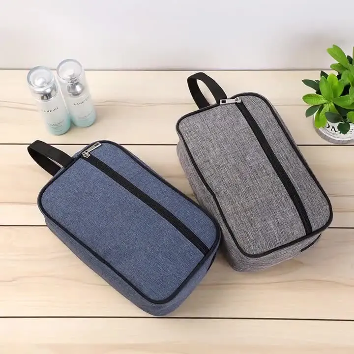 

2021 Sales Customized Large Capacity Travel Waterproof Oxford Men Toiletries Bag