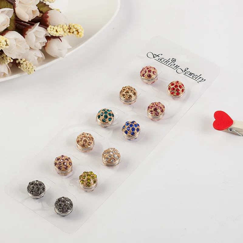 

Alloy diamond-studded glass magnetic buckle Colorful Muslim beautiful and generous brooch Bandana brooch small accessories
