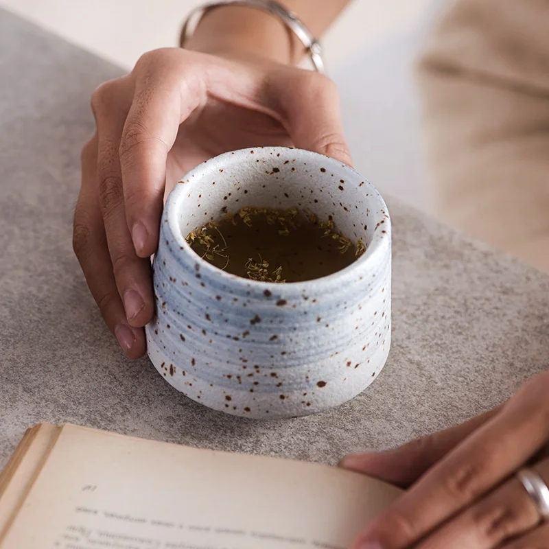 

Hot Selling Japanese & Korean Style Hand Painted Ceramic Sake Cup, Customized color