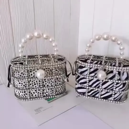 

Wholesale Metal hollow Bags Popular cage Purses Diamond Flannel Handbags For Female