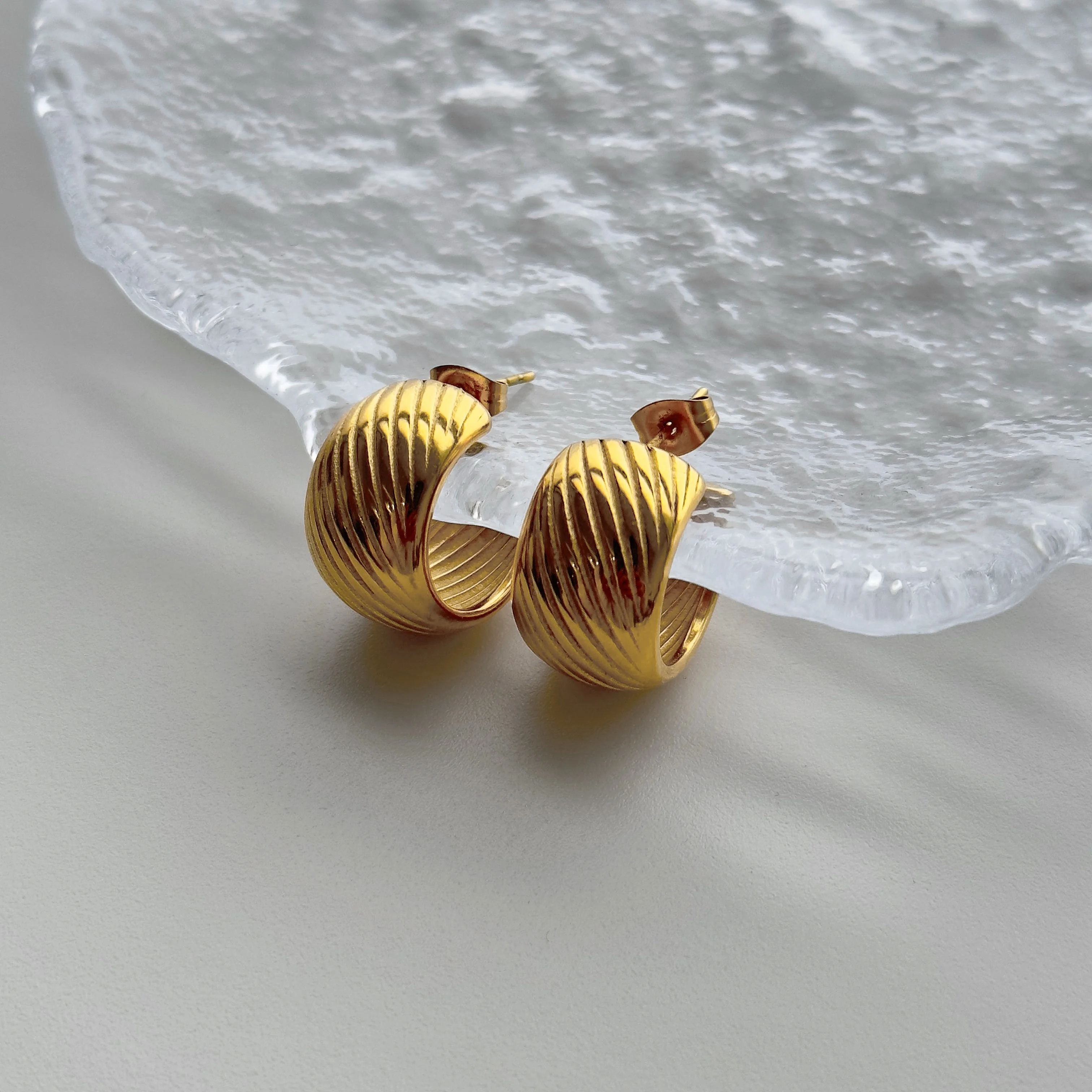 

2024 Dazan New 18k Gold Plated Unique Hypoallergenic Stainless Steel Toast Twist Earrings Tarnish Free Jewelry For Women