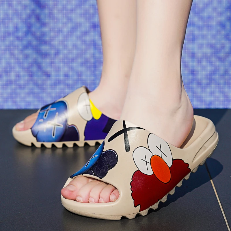 

Drop Shipping Summer unisex designers Flat slippers high Quality Summer Outdoor Rubber Flip Flops Beach Slippers
