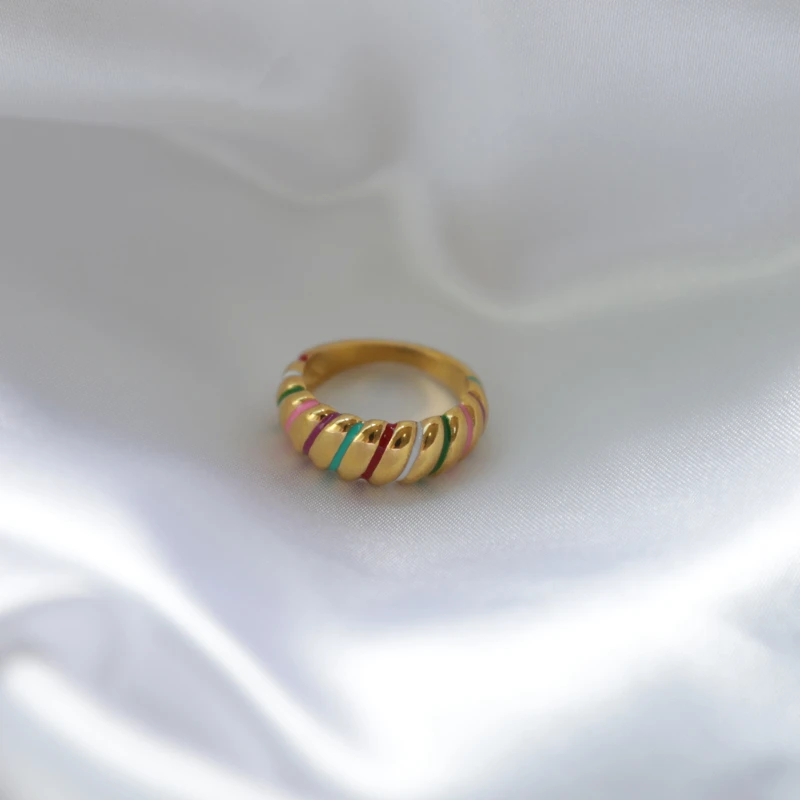 

High End Tarnish Free & Waterproof Colorful Enamel Croissant Rings Customized Stainless Steel Rings