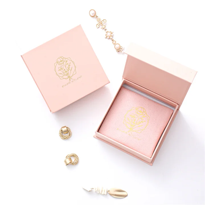 

2021 Pink magnetic jewelry packaging box with suede pouch inside, Customization