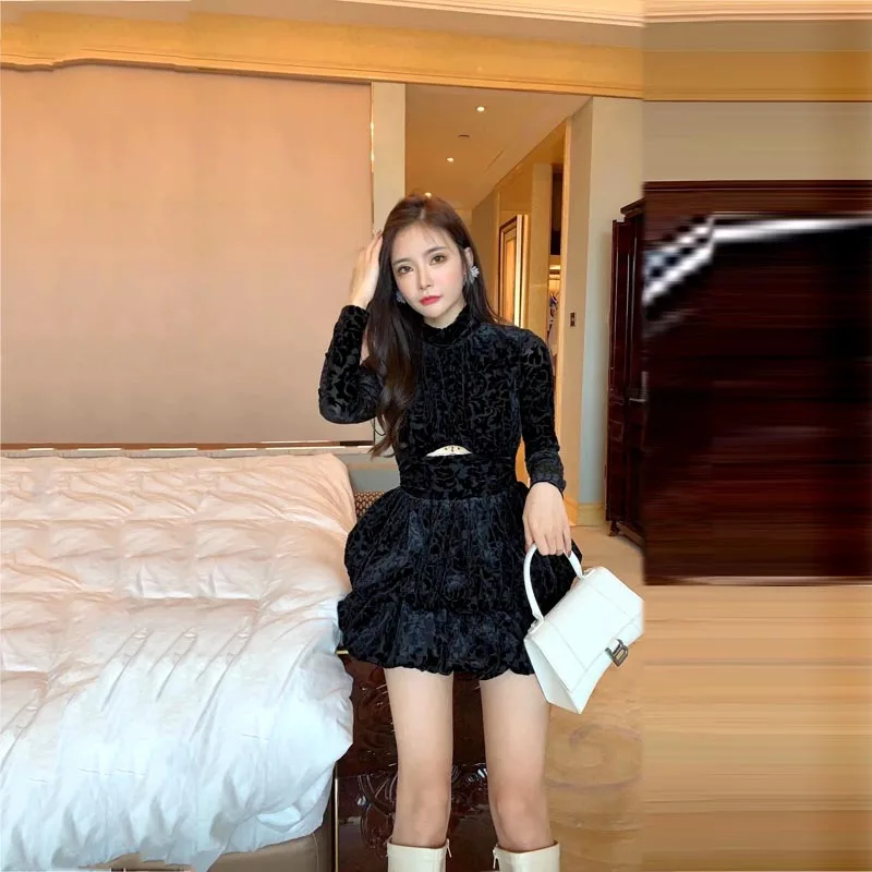 

A4213 Ready To Ship Pattern Printed Cut Out Design Long Sleeve Black Dress Women