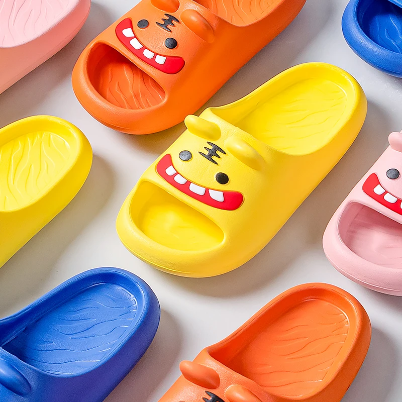 

Hot Sale Hard-wearing Comfortable Holes Beach Kids Cute Summer Garden Sandals Girls Shoes Clogs