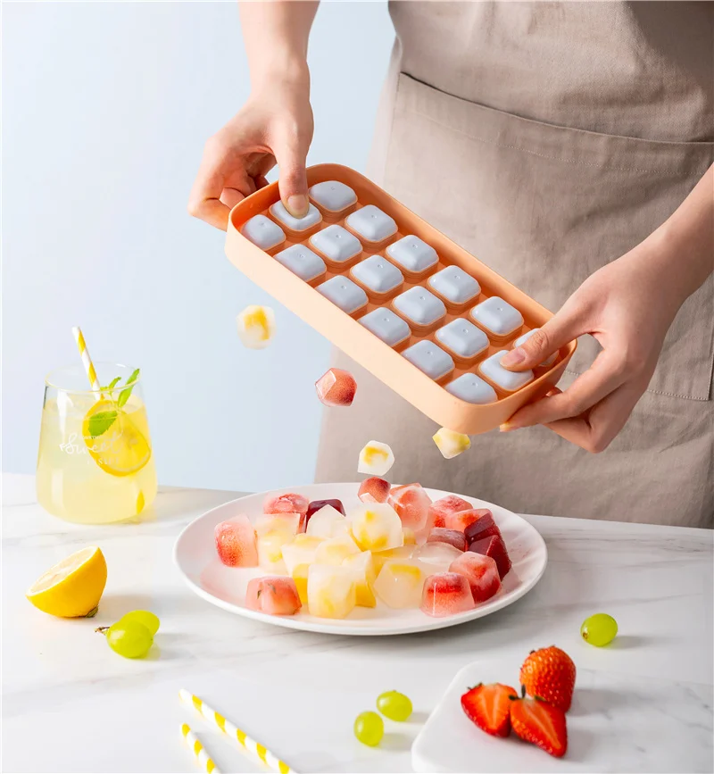 

Food Grade Cream Mould for Freezer Silicone Ice Cube 18 with Cover Cavity Tray Silicone Ice Mold