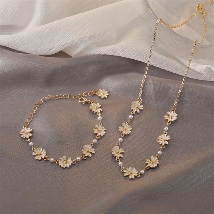 

Womens Jewelry Set Daisy Flower Pearl Charm Bracelets Gold Plated Fashion Necklace sets, Picture shown