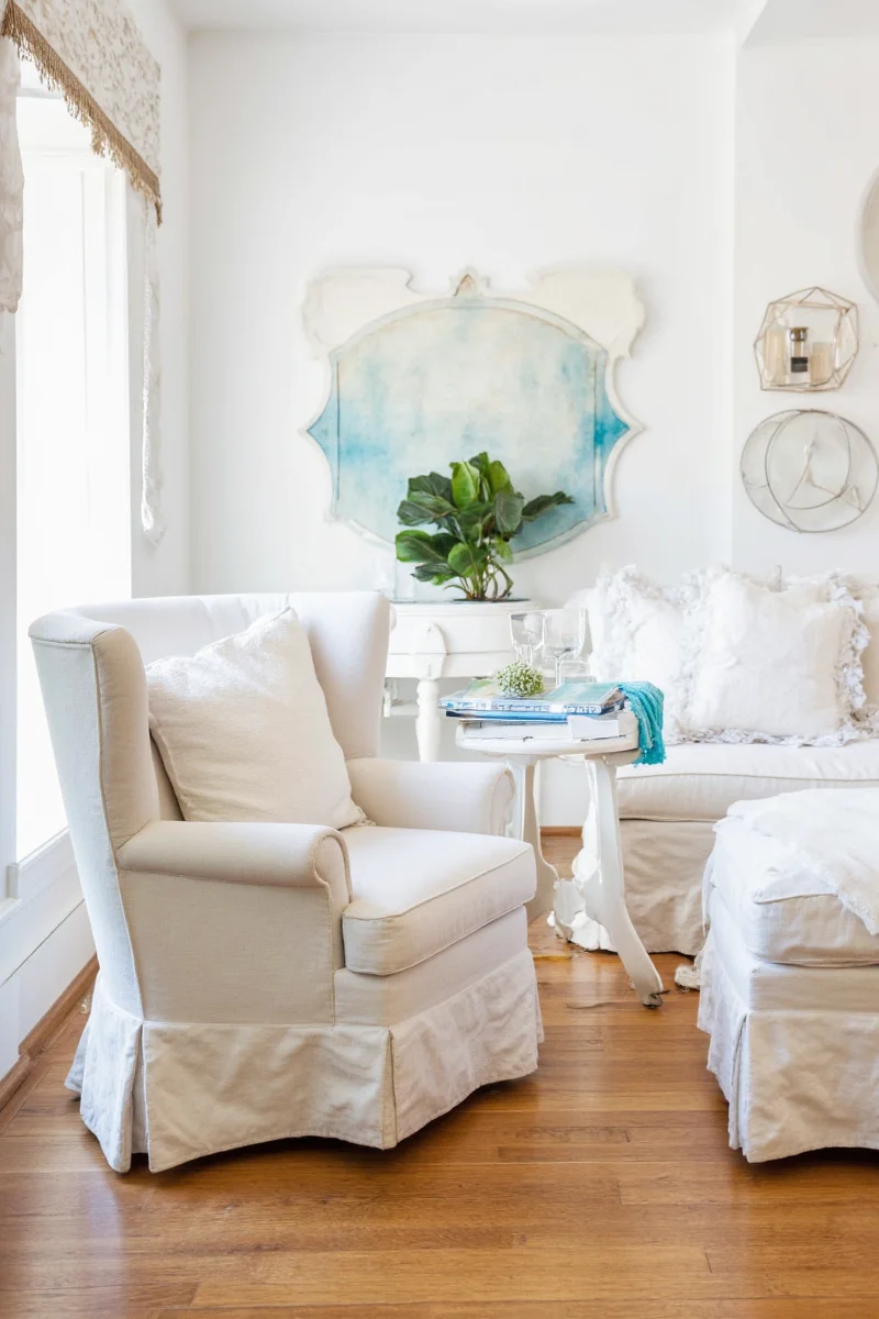 Indoor plants and natural textures for a Sylvia Beach Hotel look